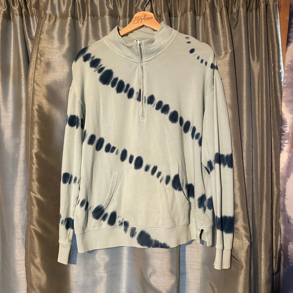 Old Navy Light Blue Sweatshirt